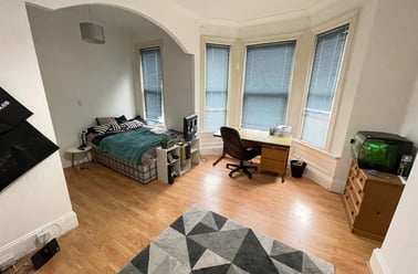 Derry Avenue, North Hill, Plymouth - Image 2